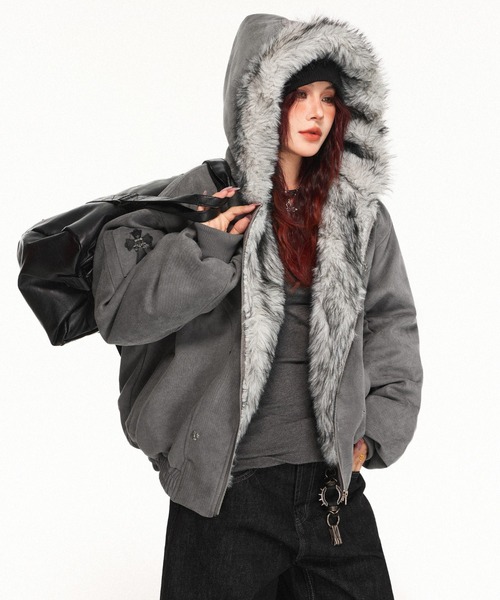 mushwear(マッシュウェア)の「フェイクファーフーデッドボリュームブルゾン(ブルゾン・メンズ・グレー・X-LARGE/LARGE/MEDIUM)」の2枚目の写真