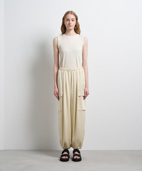 LANVIN en Bleu(ランバンオンブルー)の「ヴィンテージサテンカーゴパンツ(その他パンツ・レディース・チャコールグレー/イエロー・36/38)」の3枚目の写真