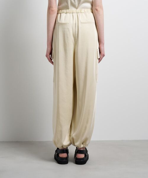 LANVIN en Bleu(ランバンオンブルー)の「ヴィンテージサテンカーゴパンツ(その他パンツ・レディース・チャコールグレー/イエロー・36/38)」の8枚目の写真