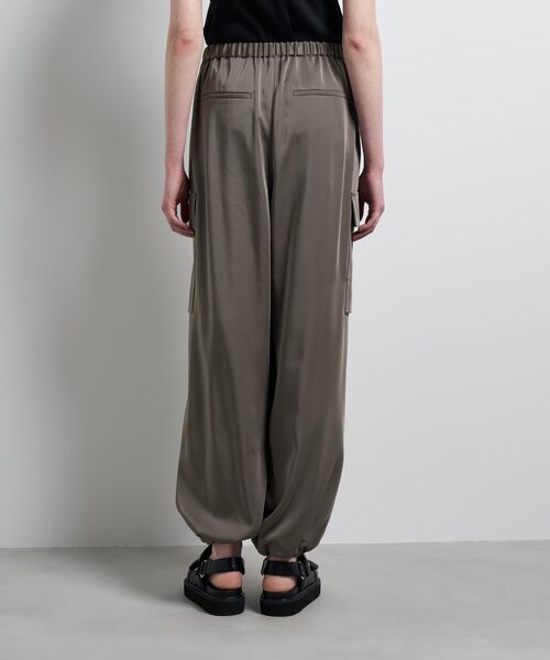 LANVIN en Bleu(ランバンオンブルー)の「ヴィンテージサテンカーゴパンツ(その他パンツ・レディース・チャコールグレー/イエロー・36/38)」の18枚目の写真