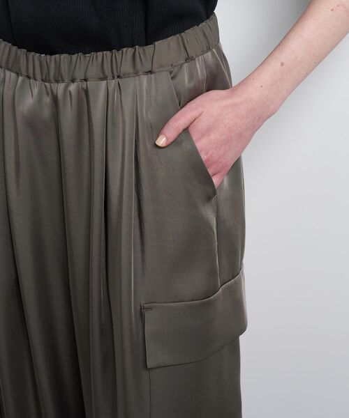 LANVIN en Bleu(ランバンオンブルー)の「ヴィンテージサテンカーゴパンツ(その他パンツ・レディース・チャコールグレー/イエロー・36/38)」の19枚目の写真