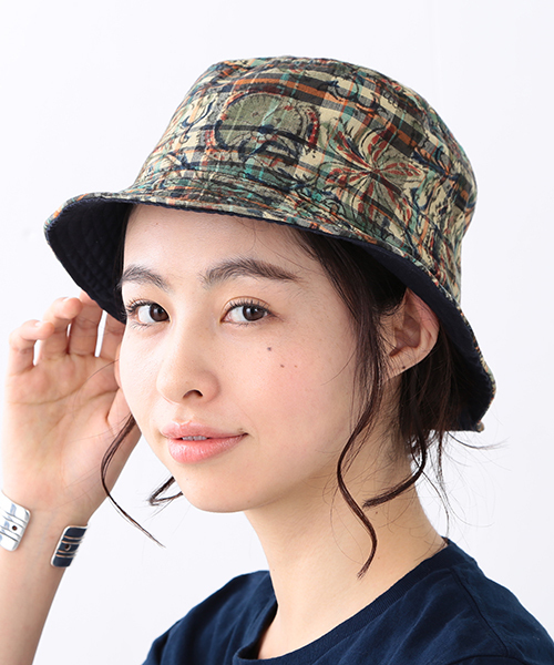 BEAMS BOY(ビームスボーイ)の「BEAMS BOY / BATIK REVERSIBLE HAT(ハット・レディース・グリーン/ネイビー・ONE SIZE)」の2枚目の写真