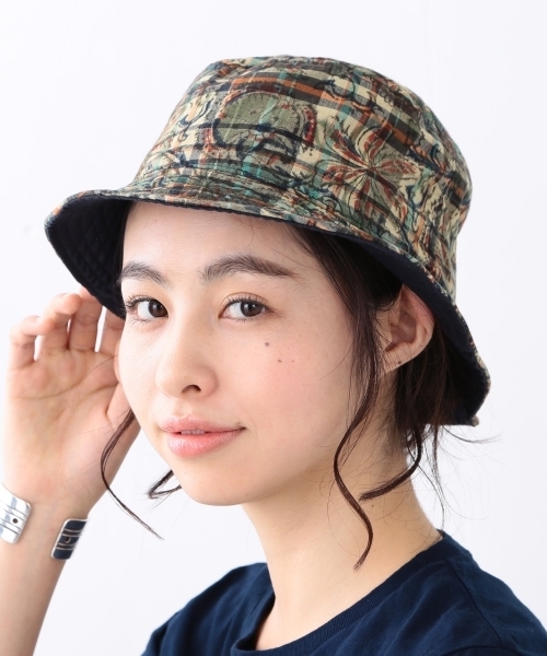 BEAMS BOY(ビームスボーイ)の「BEAMS BOY / BATIK REVERSIBLE HAT(ハット・レディース・グリーン/ネイビー・ONE SIZE)」の4枚目の写真