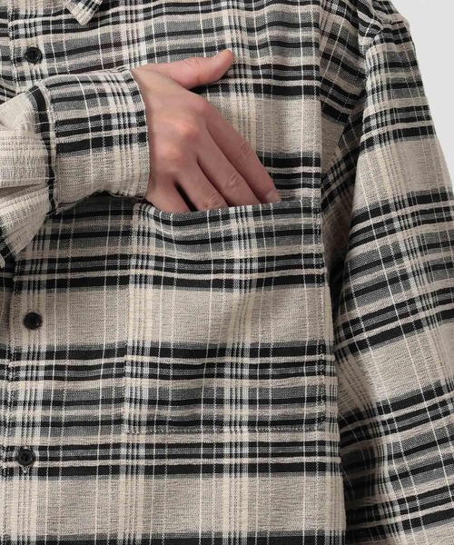 LAKOLE（ラコレ）の「ライトモールチェック長袖シャツ / 647522（シャツ/ブラウス・メンズ・グレー/ブラック/ホワイト・LARGE/MEDIUM）」の18枚目の写真