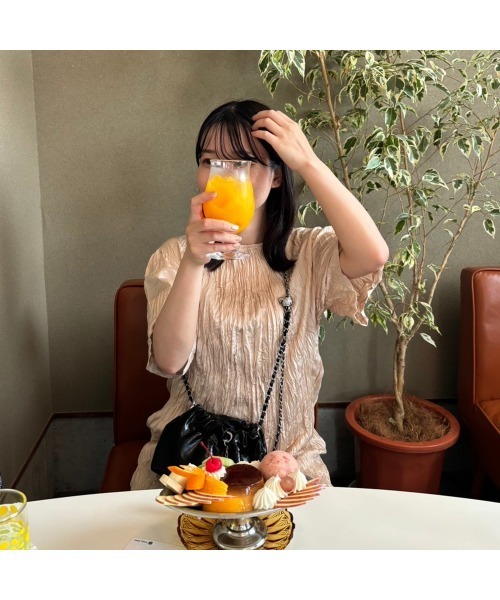 Flugge(フラッジー)の「しゅわしゅわロングワンピース(ワンピース・レディース・ブラック/ベージュ・FREE)」の5枚目の写真