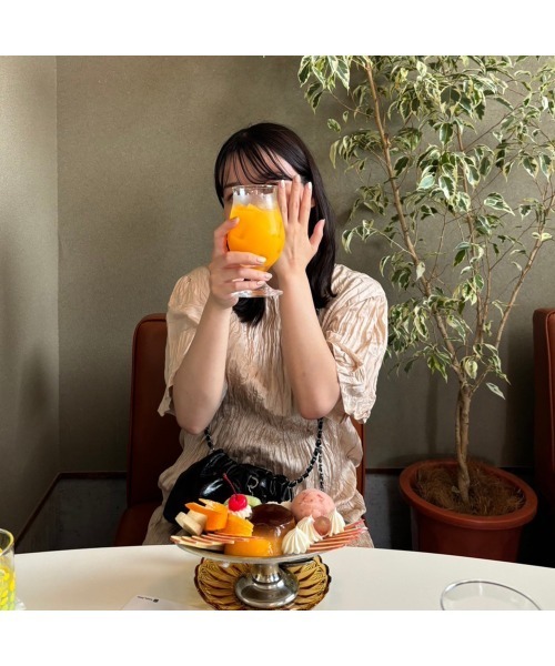 Flugge(フラッジー)の「しゅわしゅわロングワンピース(ワンピース・レディース・ブラック/ベージュ・FREE)」の3枚目の写真
