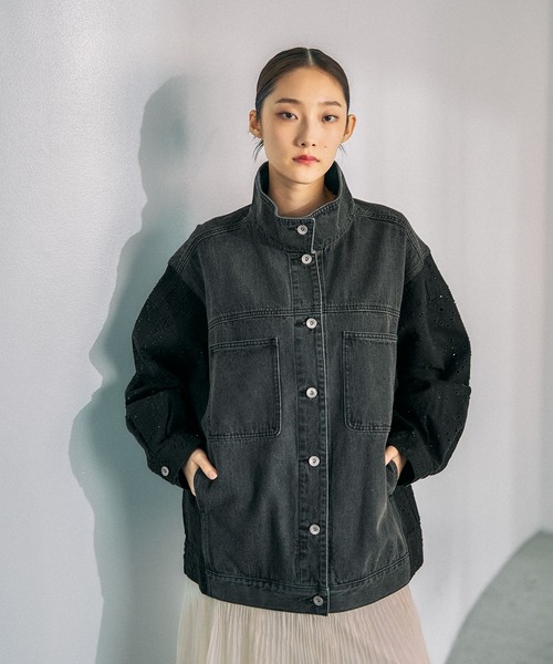 LEPSIM（レプシィム）の「刺繍レースドッキングカバーオール　639392（デニムジャケット・レディース・ブラック/キャメル/ブルー・FREE）」の2枚目の写真