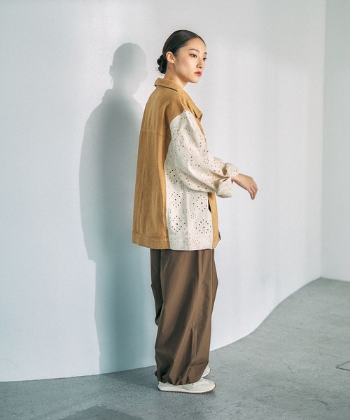 LEPSIM（レプシィム）の「刺繍レースドッキングカバーオール　639392（デニムジャケット・レディース・ブラック/キャメル/ブルー・FREE）」の15枚目の写真