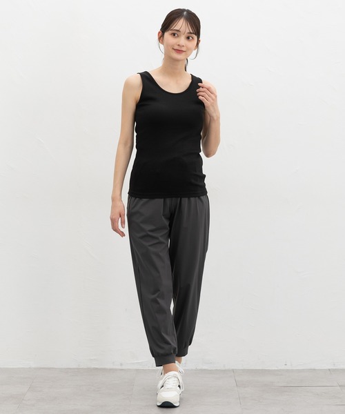 Honeys（ハニーズ）の「【接触冷感・ＵＶカット・遮熱・吸水速乾】カップ付タンクトップ（タンクトップ・レディース・オフホワイト/カーキ/グレイッシュベージュ/ブラック・L/LL/M/S）」の8枚目の写真