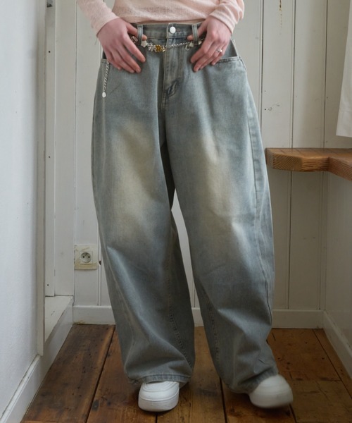 Birthday room（バースデイルーム）の「サイドピンタックバレルレッグデニム/Side pintuck barrel leg denim（デニムパンツ・レディース・ライトブルー/ブルー・FREE）」の16枚目の写真