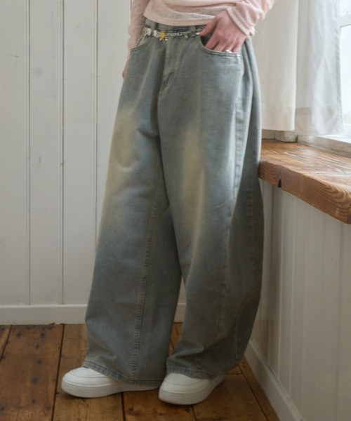Birthday room（バースデイルーム）の「サイドピンタックバレルレッグデニム/Side pintuck barrel leg denim（デニムパンツ・レディース・ライトブルー/ブルー・FREE）」の19枚目の写真