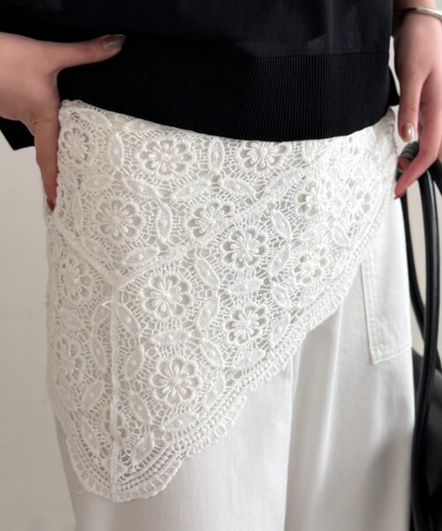 LOUNGEDRESS（ラウンジドレス）の「【GALENA/ガレナ】コットンレーススカーフ（バンダナ/スカーフ・レディース・オフホワイト・FREE）」の2枚目の写真