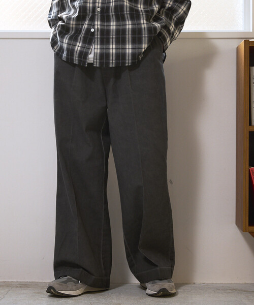 Firsthand(ファーストハンド)の「Firsthand/ファーストハンド フェード加工 コットン タック ワイドパンツ(その他パンツ・メンズ・ブラック/ベージュ・MEDIUM/LARGE)」の5枚目の写真