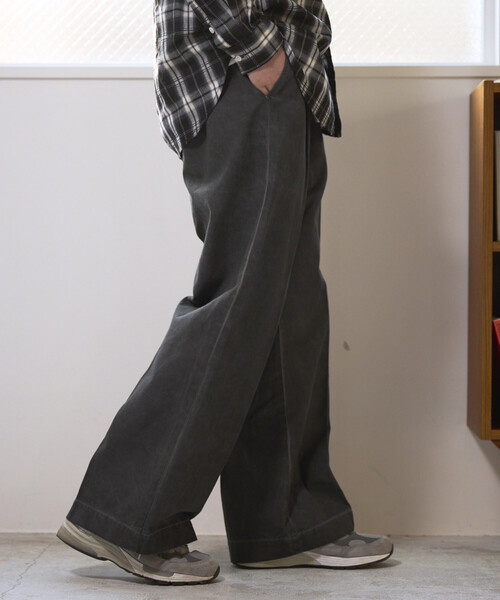 Firsthand(ファーストハンド)の「Firsthand/ファーストハンド フェード加工 コットン タック ワイドパンツ(その他パンツ・メンズ・ブラック/ベージュ・MEDIUM/LARGE)」の10枚目の写真
