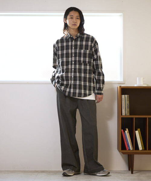 Firsthand(ファーストハンド)の「Firsthand/ファーストハンド フェード加工 コットン タック ワイドパンツ(その他パンツ・メンズ・ブラック/ベージュ・MEDIUM/LARGE)」の21枚目の写真