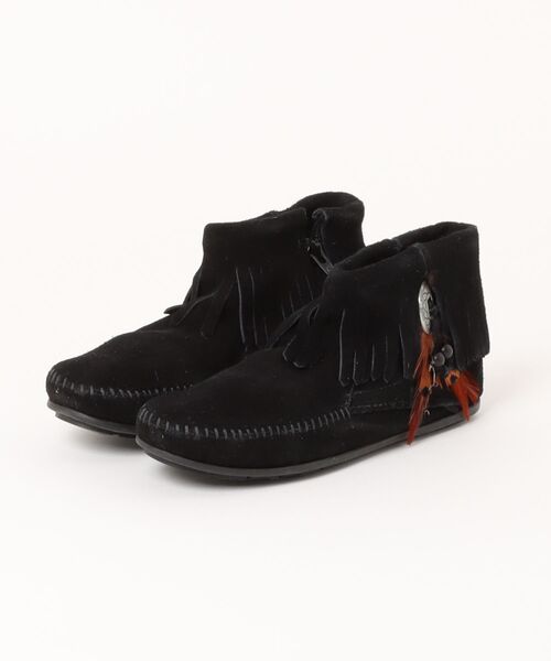 Minnetonka(ミネトンカ)の「【MINNETONKA】CONCHO FEATHER SIDE ZIP BOOT レディース(ブーツ・レディース・ライトベージュ/ブラウン/ブラック・22cm/21.5㎝)」の2枚目の写真