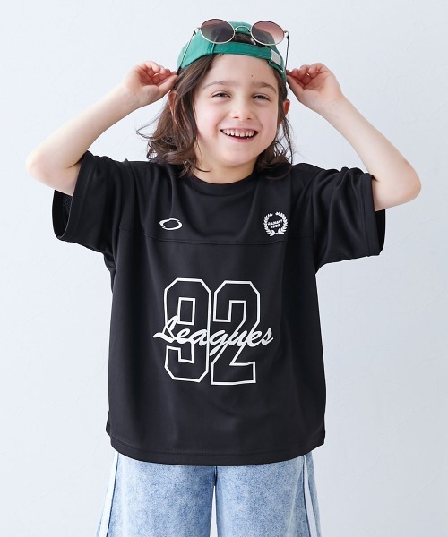devirock（デビロック）の「【涼感 サラッとメッシュ】BIGシルエット ナンバリングプリント 半袖Tシャツ（Tシャツ/カットソー・キッズ・ライトグレー/ブラック/ブルーグレー/ダークグリーン・100cm/110cm/120cm/130cm/140cm/150cm/160cm）」の2枚目の写真