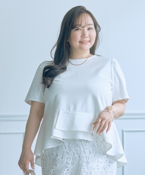 SMILE LAND(スマイルランド)の「<大きいサイズ>【らめちゃんコラボ】ペプラムカットソートップス(Tシャツ/カットソー・レディース・ホワイト/ブラック・5L/4L/3L/LL/L)」の19枚目の写真