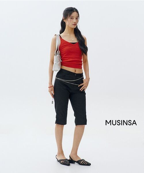 MUSINSA STANDARD WOMAN（ムシンサスタンダードウーマン）の「ウィメンズVネックスリーブレストップ[レッド]（Tシャツ/カットソー・レディース・その他・LARGE/X-SMALL/SMALL/MEDIUM）」の5枚目の写真
