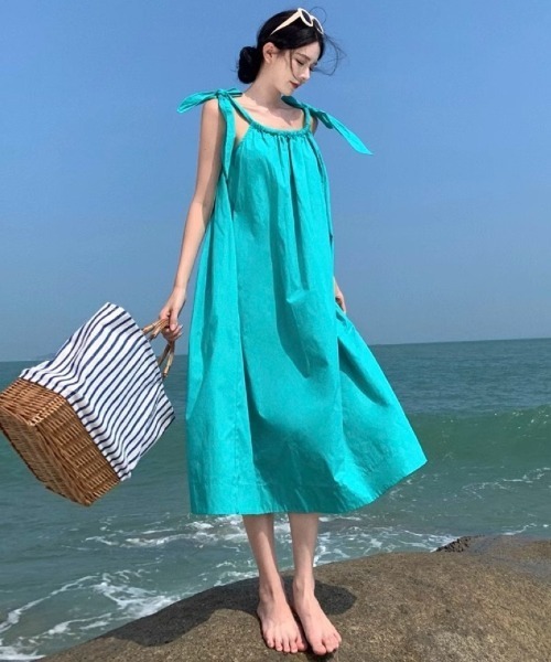 Ritzy(リッツィー)の「ターコイズブルーのキャミワンピース(ワンピース・レディース・ブルー・M/S)」の2枚目の写真