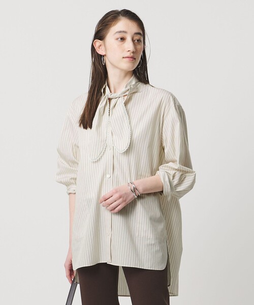 UNITED ARROWS(ユナイテッドアローズ)の「リボン ボウタイ チュニック シャツ(シャツ/ブラウス・レディース・オフホワイト/ライトブルー/その他1・FREE)」の3枚目の写真