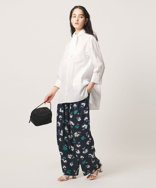 UNITED ARROWS(ユナイテッドアローズ)の「リボン ボウタイ チュニック シャツ(シャツ/ブラウス・レディース・オフホワイト/ライトブルー/その他1・FREE)」の9枚目の写真