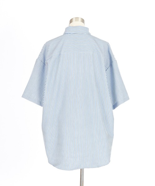 a.p.o.v.(エーピーオービー)の「a.p.o.v. オーバーサイズストライプ半袖シャツ(シャツ/ブラウス・メンズ・ブルー/ブラック/ホワイト・ONESIZE)」の13枚目の写真