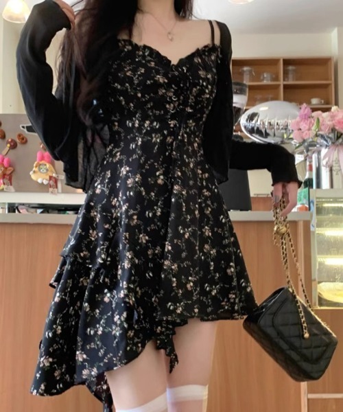 SHEPP(シープ)の「アシンメトリーヘム 小花柄フリルミニキャミワンピース(ワンピース・レディース・ブラック・S/M)」の14枚目の写真