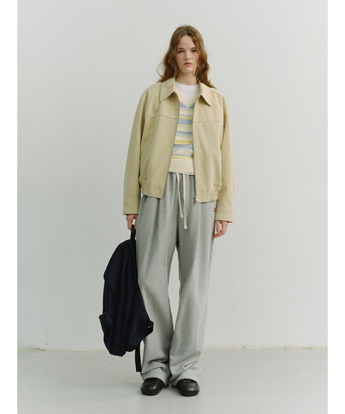 DUNST(ダンスト)の「UNISEX LEATHER LOGO WIDE SWEAT PANTS_UDPA6A102_MELANGE GREY(スウェットパンツ・レディース・グレー・X-SMALL/SMALL/MEDIUM/LARGE/X-LARGE)」の2枚目の写真