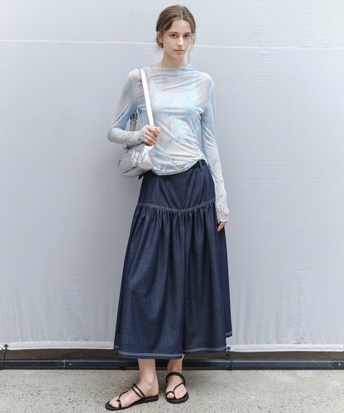 tageechita(タジチタ)の「【tageechita】アートプリント ニュアンスネック シアートップス(Tシャツ/カットソー・レディース・ブルー/ライトブルー・L/M/S)」の8枚目の写真