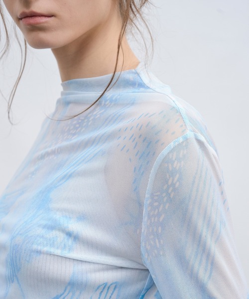tageechita(タジチタ)の「【tageechita】アートプリント ニュアンスネック シアートップス(Tシャツ/カットソー・レディース・ブルー/ライトブルー・L/M/S)」の18枚目の写真