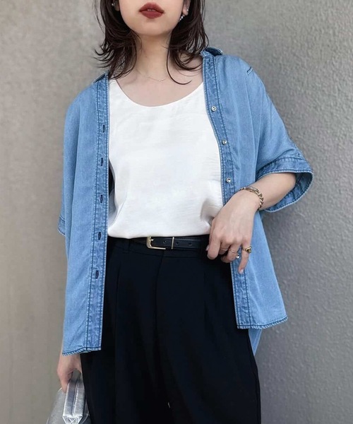 Emma Taylor(エマテイラー)の「【シルエット変更可!】ライトデニムGOLD釦キーネックシャツ(Tシャツ/カットソー・レディース・サックスブルー/グレー・FREE)」の15枚目の写真