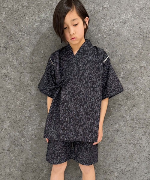 SHISKY（シスキー）の「接触冷感 キッズ 甚平（934-30）（浴衣・キッズ・グレー系その他3/ネイビー/ブラック/ブルー系その他3/ブラック系その他2/ブルー系その他2/グレー系その他/チャコールグレー/ブラック系その他3/グレー系その他2/ブルー系その他/ブラック系その他・140cm/130cm/120cm/110cm/150cm/160cm）」の2枚目の写真
