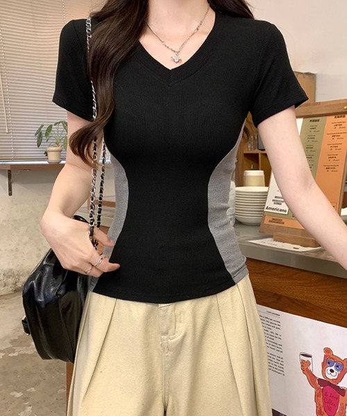 2ly2(トゥーリートゥー)の「VネックリブTシャツ 配色切替 サイドライン 半袖 フィット(Tシャツ/カットソー・レディース・グレー/ブラック・FREE)」の5枚目の写真