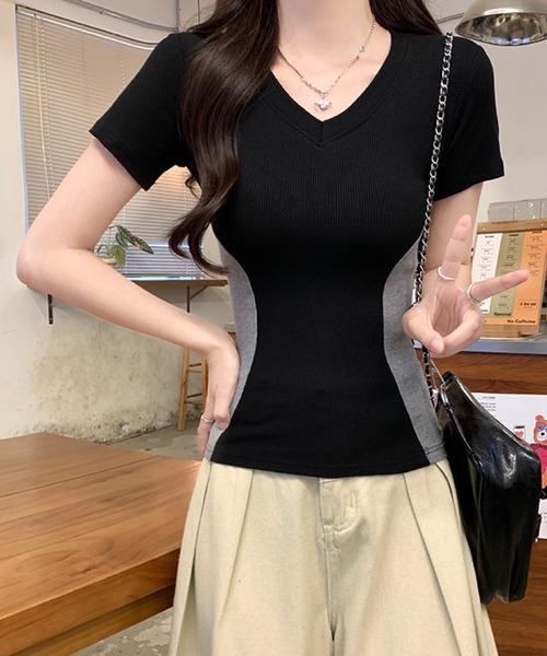 2ly2(トゥーリートゥー)の「VネックリブTシャツ 配色切替 サイドライン 半袖 フィット(Tシャツ/カットソー・レディース・グレー/ブラック・FREE)」の7枚目の写真