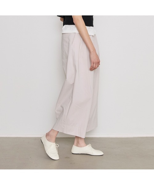 COMMON+HAUS(コモンハウス)の「綿混クロップドタックワイドパンツ(その他パンツ・レディース・グレー/セージグリーン/ブラック・S/M/L)」の14枚目の写真