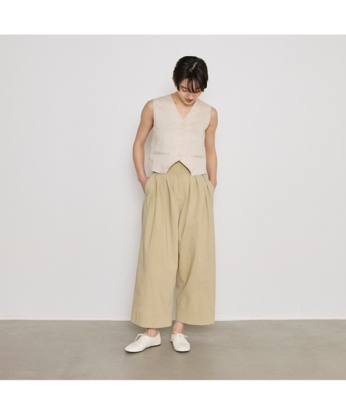 COMMON+HAUS(コモンハウス)の「綿混クロップドタックワイドパンツ(その他パンツ・レディース・グレー/セージグリーン/ブラック・S/M/L)」の5枚目の写真