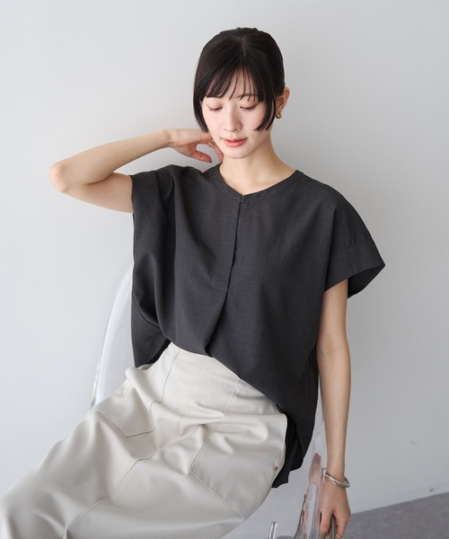 YECCA VECCA(イェッカヴェッカ)の「サラサラスキッパーブラウス(シャツ/ブラウス・レディース・チャコールグレー/ブルー/イエロー/ライトグレー・FREE)」の1枚目の写真