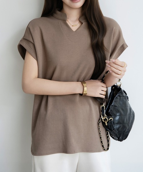 by LEGNA(バイレグナ)の「キーネックフレンチスリーブカットソー(Tシャツ/カットソー・レディース・ホワイト/チャコール/モカ/杢グレー/ブラック・MEDIUM/LARGE)」の5枚目の写真