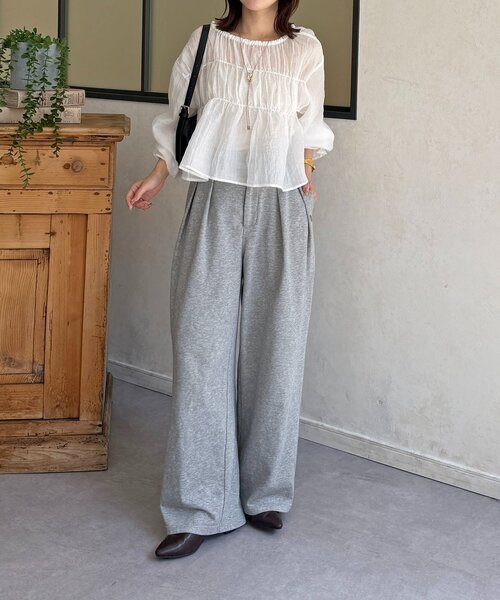 Thevon(ゼボン)の「楊柳リボンシャーリングシアーブラウス(シャツ/ブラウス・レディース・オフホワイト/アイボリー/ブラック/サックスブルー・FREE)」の14枚目の写真