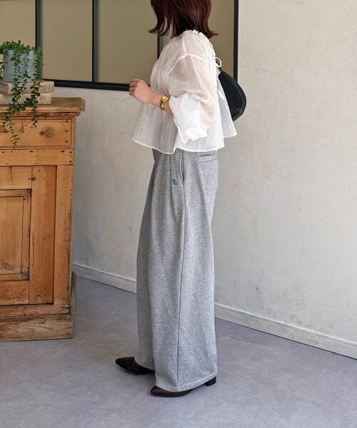 Thevon(ゼボン)の「楊柳リボンシャーリングシアーブラウス(シャツ/ブラウス・レディース・オフホワイト/アイボリー/ブラック/サックスブルー・FREE)」の15枚目の写真