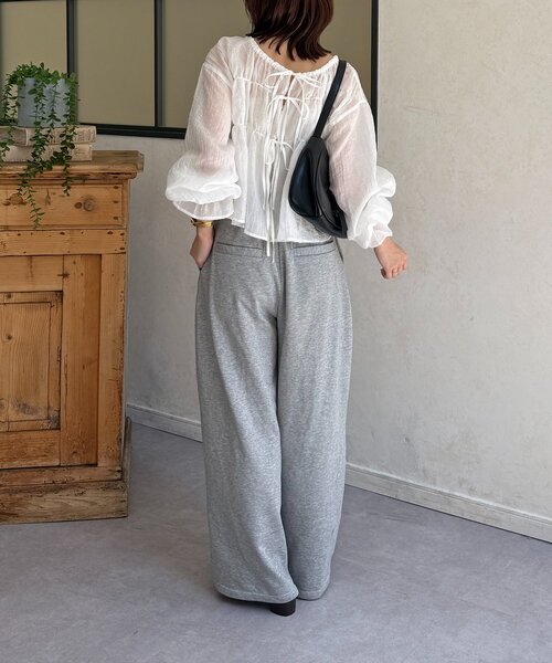 Thevon(ゼボン)の「楊柳リボンシャーリングシアーブラウス(シャツ/ブラウス・レディース・オフホワイト/アイボリー/ブラック/サックスブルー・FREE)」の16枚目の写真