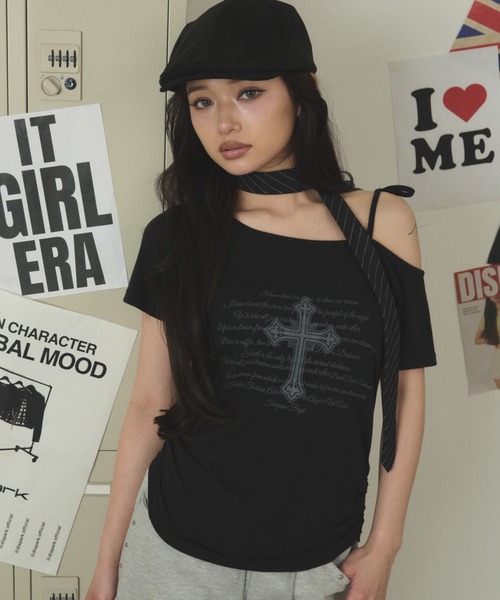dispark（ディスパーク）の「DISPARK/【26年春夏新作】オフショルクロストップス（Tシャツ/カットソー・レディース・ブラック/ホワイト・FREE）」の2枚目の写真