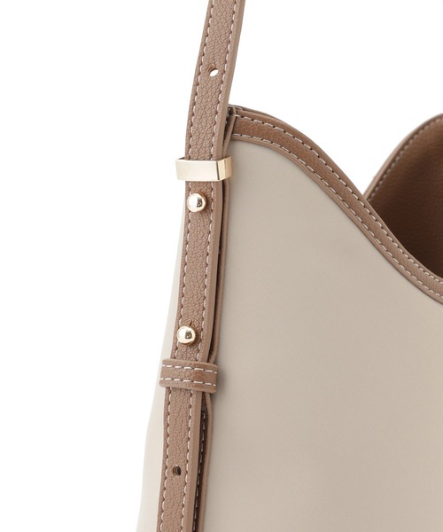 ROPE' PICNIC（ロペピクニック）の「【ちゃんと+かわいい保証】me fit BAG コンビフィットワンショルダーミドルバッグ/軽量・撥水（ショルダーバッグ・レディース・ブラック/キナリ/グレー系その他・FREE）」の17枚目の写真