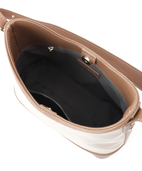 ROPE' PICNIC（ロペピクニック）の「【ちゃんと+かわいい保証】me fit BAG コンビフィットワンショルダーミドルバッグ/軽量・撥水（ショルダーバッグ・レディース・ブラック/キナリ/グレー系その他・FREE）」の15枚目の写真
