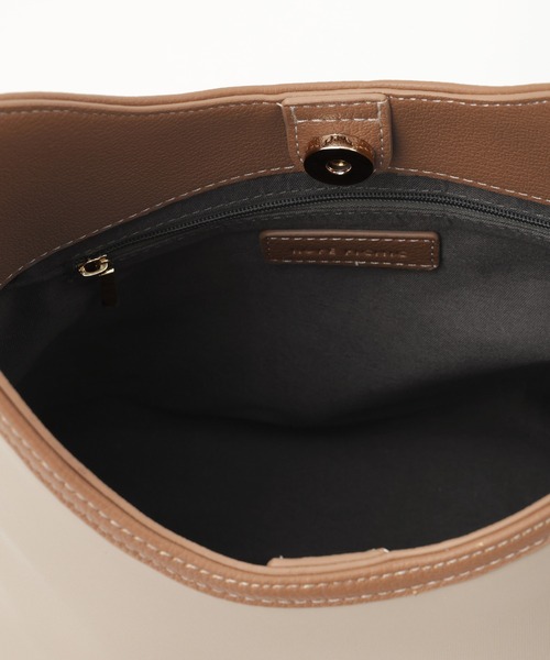 ROPE' PICNIC（ロペピクニック）の「【ちゃんと+かわいい保証】me fit BAG コンビフィットワンショルダーミドルバッグ/軽量・撥水（ショルダーバッグ・レディース・ブラック/キナリ/グレー系その他・FREE）」の14枚目の写真