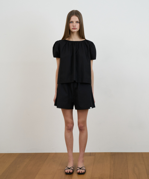DEHEVE（デヘヴェ）の「Volume Shirring Blouse [Black]（シャツ/ブラウス・レディース・ブラック・OS）」の5枚目の写真