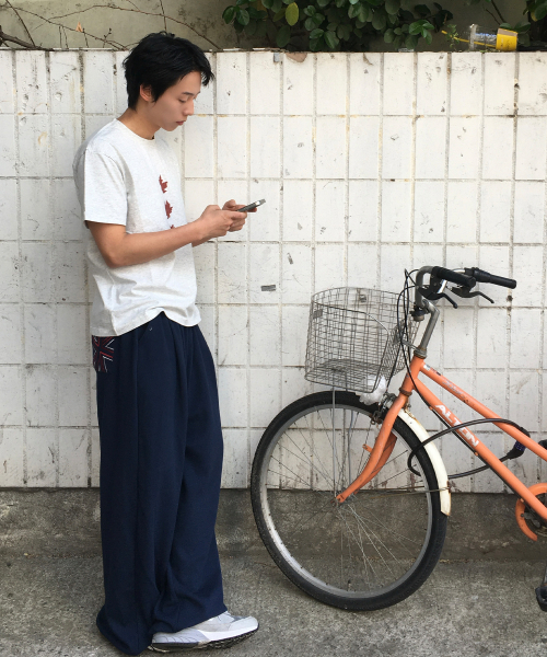 FUZZY SCAN（ファジスキャン）の「ロンドンポケットカーブバルーンパンツネイビー（スウェットパンツ・レディース・ネイビー/チャコールグレー/ブラック・ONE SIZE/TWO）」の17枚目の写真