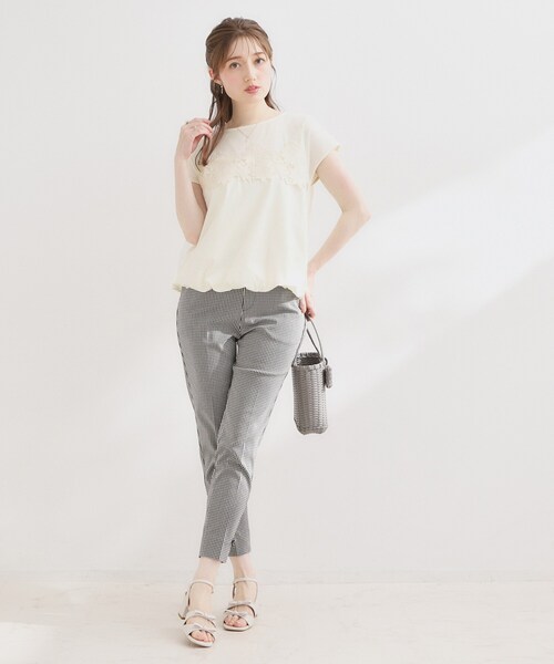 couture brooch(クチュールブローチ)の「【UVカット・接触冷感・洗える】レース バルーントップス(Tシャツ/カットソー・レディース・ブラック/オフホワイト/ネイビー系4・36/38/40/42)」の5枚目の写真