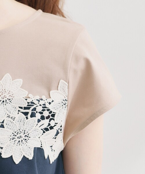 couture brooch(クチュールブローチ)の「【UVカット・接触冷感・洗える】レース バルーントップス(Tシャツ/カットソー・レディース・ブラック/オフホワイト/ネイビー系4・36/38/40/42)」の6枚目の写真